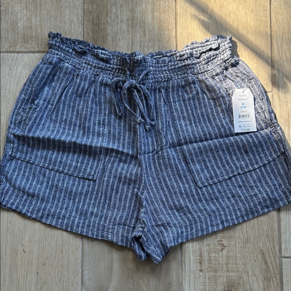 Time and Tru Navy Striped Women's Linen Shorts